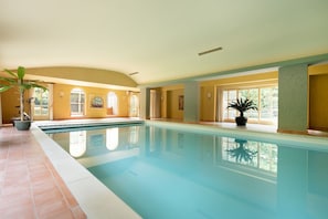 Holiday Home Swimming Pool