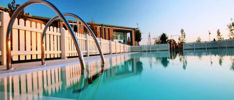 Holiday Home Swimming Pool