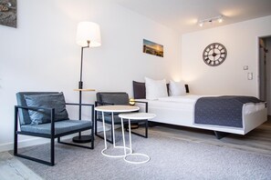 Wohn-/ Schlafzimmer