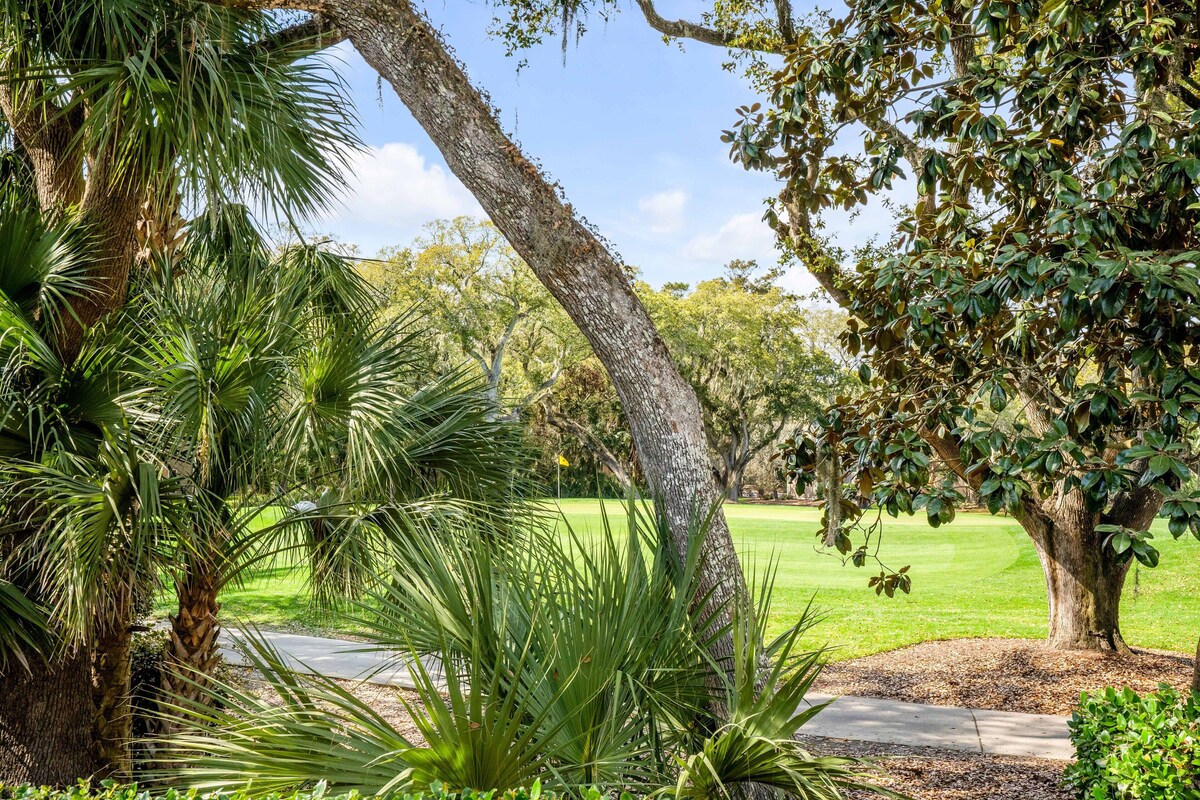 Stunning Completely Renovated Golf Course Villa