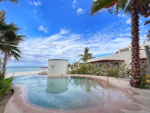Beachfront Villa Nautilus