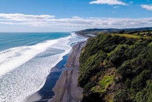 Stunning costline between Awakino and Mokau, Great swimming and fishing here