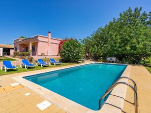 Water, Sky, Building, Property, Plant, Swimming Pool, Nature, Azure, Shade, Rectangle