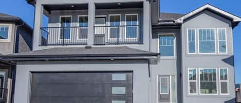 Front house, with separate entrance to the basement. 