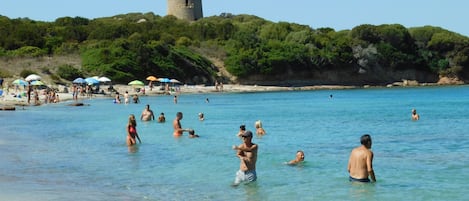 Mare,  vicino Torre Aragonese