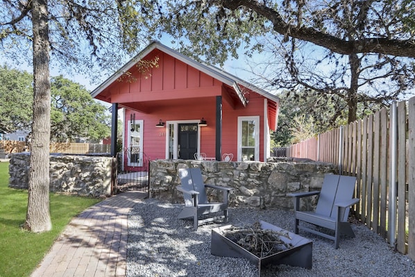 Fire pit and seating for two