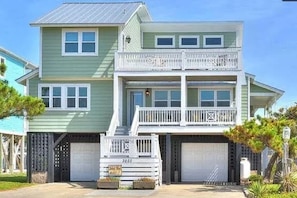 Large 5 Bedroom Ocean View home across the street from beach! Private pool