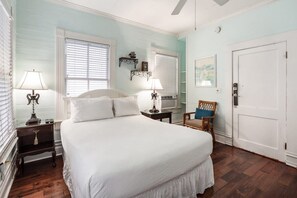 Queen Bedroom