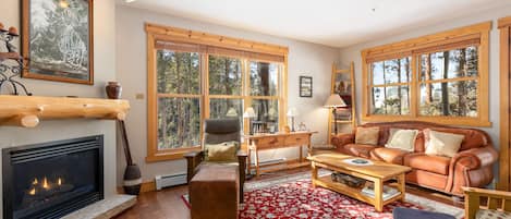 8758 Trappers Crossing - a SkyRun Keystone Property - 