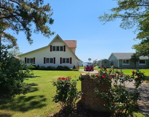 Front/road side