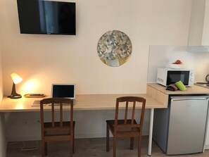 Espace bureau / coin repas