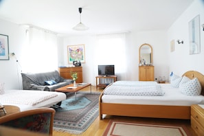 Familienzimmer, 30 qm, Schlafsofa-Zimmer