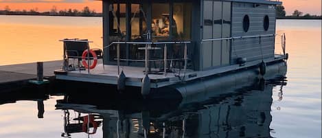 Hausboot LA BELLE MOSELLE mit großer Dachterrasse