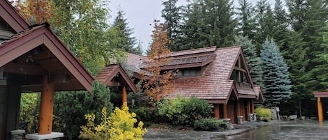 Cedar Hollow - Lovely Townhomes mountain forest setting
