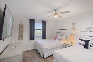 22-Gulfside-at-Hidden-Dunes-505-Guest-Bed