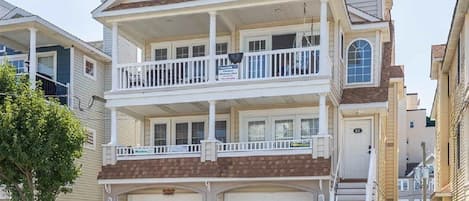 Welcome to your vacation home! Large covered balcony to enjoy even in the rain!