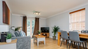 The smart TV offer a range of channels. there is also Wi-Fi available