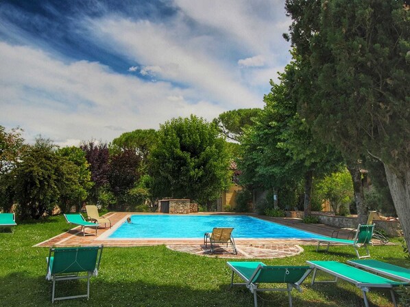 Holiday Home Swimming Pool