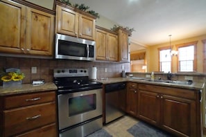 Enjoy a night eating in using this well-appointed kitchen!