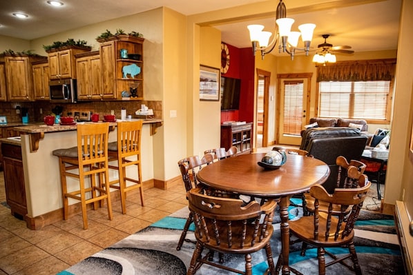 Enjoy your time in Teton Valley staying in this beautiful condo, with a wonderful open layout to enjoy the company of friends and family.