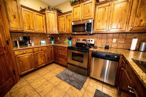 Enjoy a night eating in using this well-appointed kitchen!