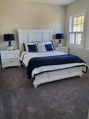 Queen bedroom