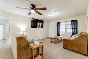 Sitting room adjacent to kitchen
