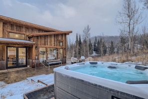 Private Hot Tub and Back Patio