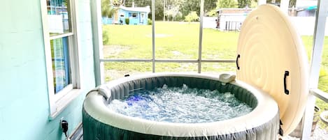 New Intex PureSpa Plus Inflatable Hot Tub with bubble jets and heater! 