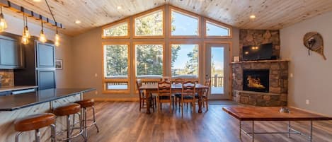 Silverheels Chalet new build waiting for your mountain experience.