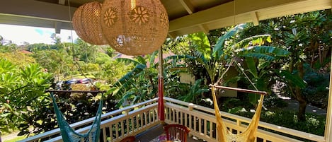 These Hang Loose hammock chairs are what dreams are made of.