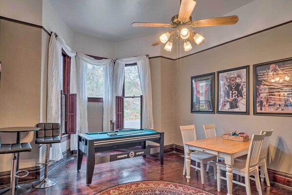 Shreveport Vacation Rental | 3BR | 2BA | 2,584 Sq Ft | Step-Free Access