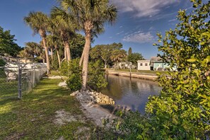 Lemon Bay (On-Site) | Boat Dock & Boat Slip Available