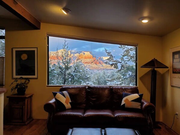 Location location location!!  Red Rock views of Oak Creek Canyon in all seasons!