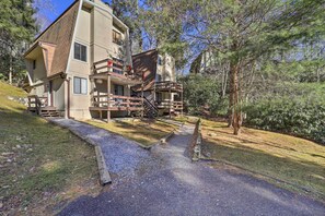 Townhome Exterior | 2nd-Floor Unit