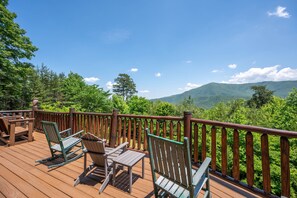 Come relax in the mountains!!