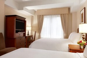 Each unit comes with 2 comfortable Queen size beds! Exact unit will be assigned upon arrival. Views, colors and decor may vary.