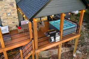 Amazing Outdoor Amenities: Hot Tub, Propane Grill / Firepit, Lounge, Games