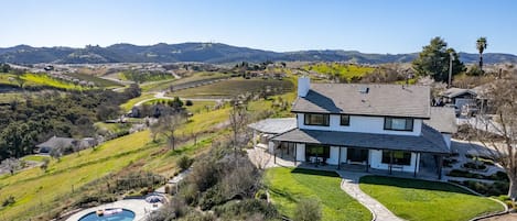 Private estate with 360 degree views of Paso Robles