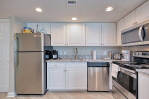 Stocked Kitchen with Granite Countertops