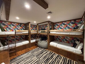 Bedroom 4 Bunk Room w/TV