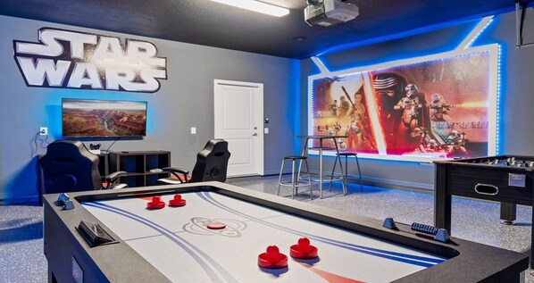 Spielezimmer