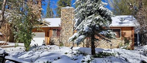 Are you ready for snow ! The cottage is magical in the Winter.