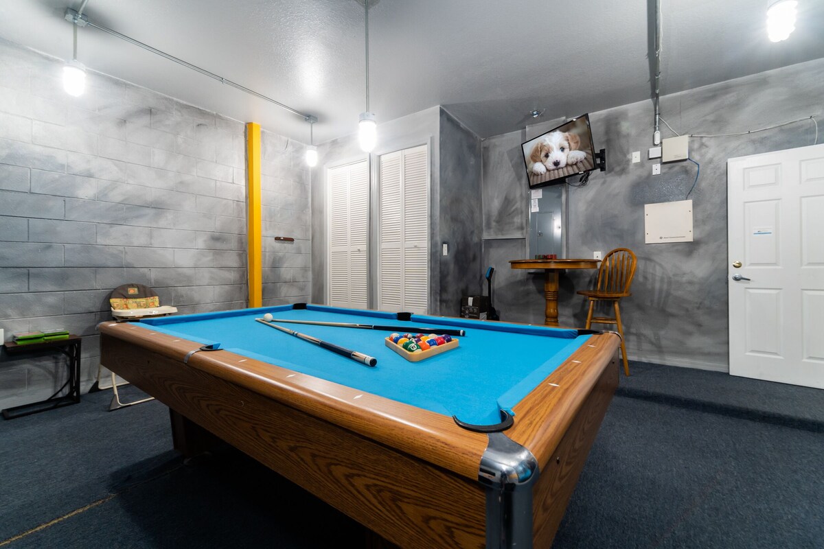 Pool Home With Spa & Games Room In Gated Resort With Extensive Amenities