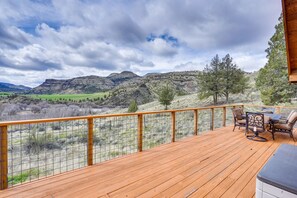 Deck | Panoramic Views