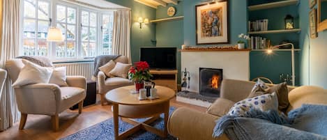 Living Room, 2 Manor Lodge Cottages, Bolthole Retreats