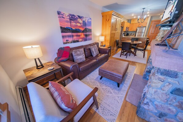 Charming mountain condo in River Run Village