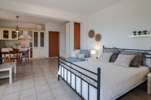 Cozy studio,Fantastic vews,Swimming pool,Maroulas,Rethymno