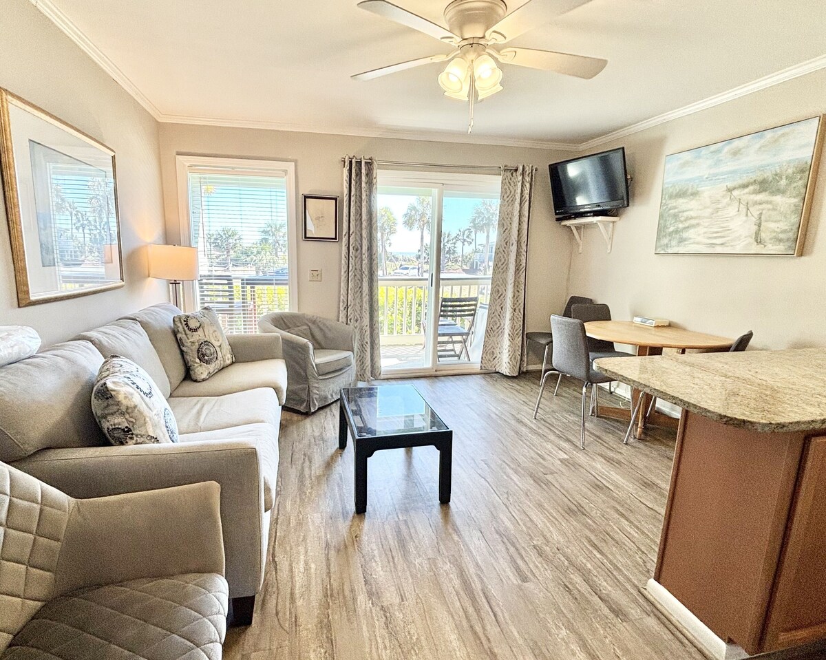 Oceanfront 1st Floor Condo with Community Pool & Fishing Pier! In Heart of IOP!