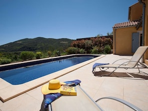 Piscina casa vacanze
